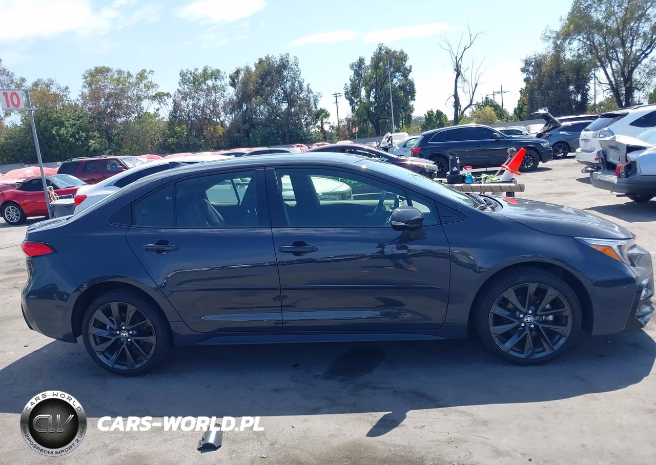 2025 Toyota Corolla Hybrid Se VIN:JTDBCMFE0S3086566 - 13