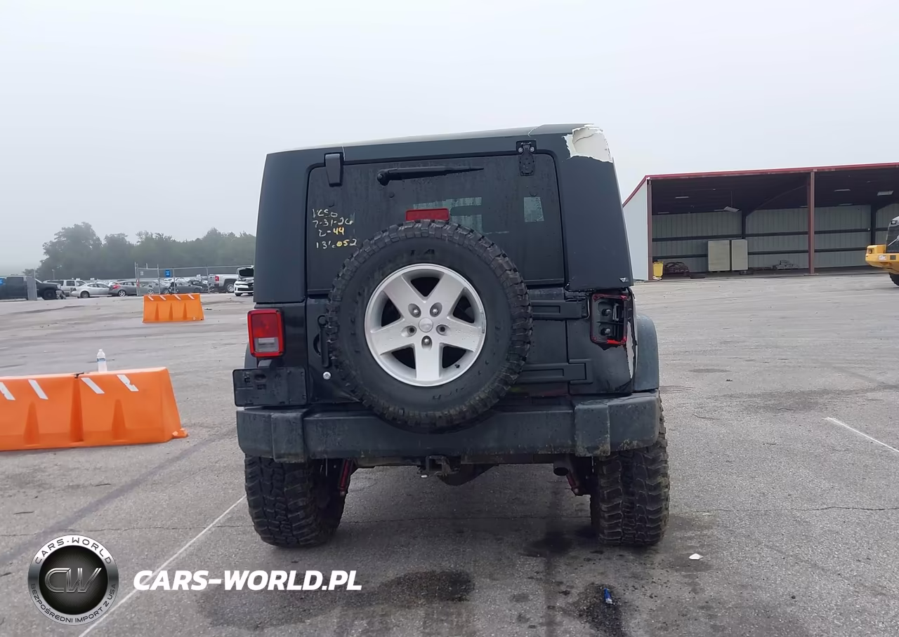 2007 Jeep Wrangler Rubicon VIN:1J4GA64197L194712 - 16