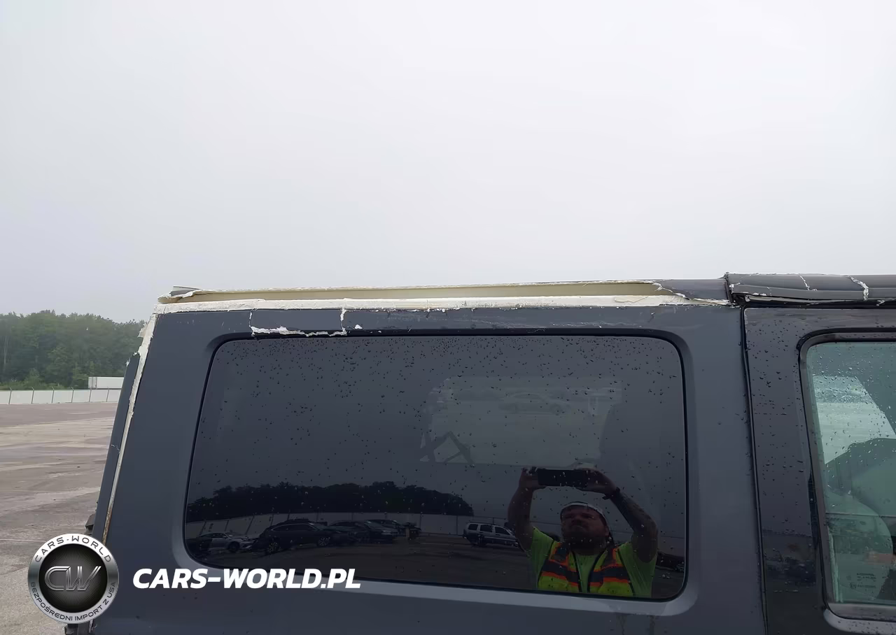 2007 Jeep Wrangler Rubicon VIN:1J4GA64197L194712 - 19