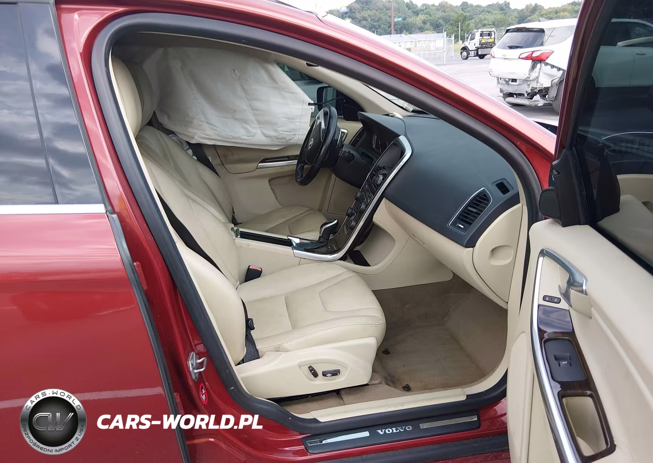 2015 Volvo Xc60 T6 Premier Plus VIN:YV4902RC5F2598922 - 5