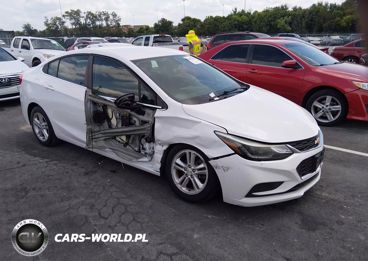 2016 Chevrolet Cruze Lt Auto – zdjęcie 1 z 12