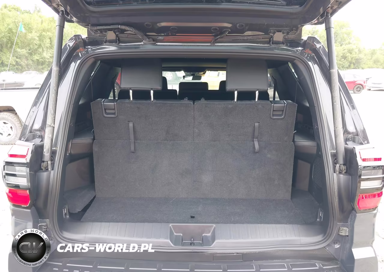 2025 Toyota 4Runner Limited VIN:JTEVA5BR9S5071064 - 18