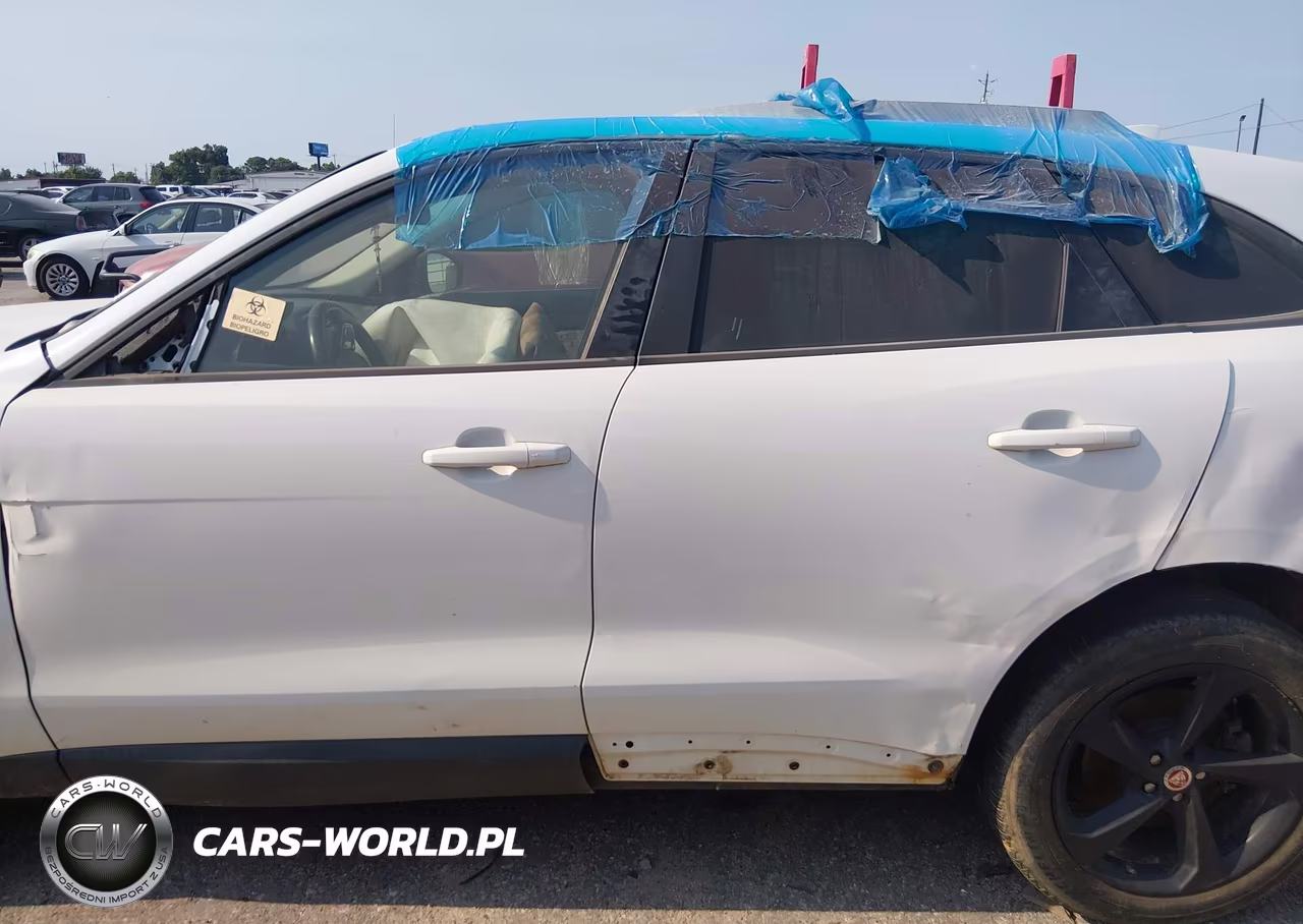 2018 Jaguar F-Pace 25T Premium VIN:SADCJ2FX4JA254014 - 14