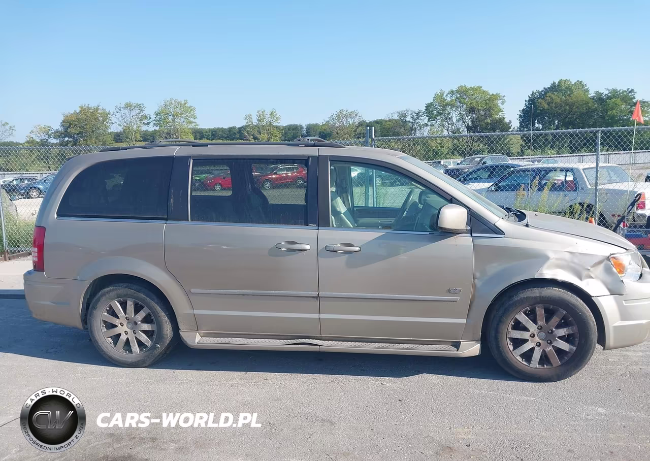 2009 Chrysler Town & Country Touring VIN:2A8HR54149R676603 - 13