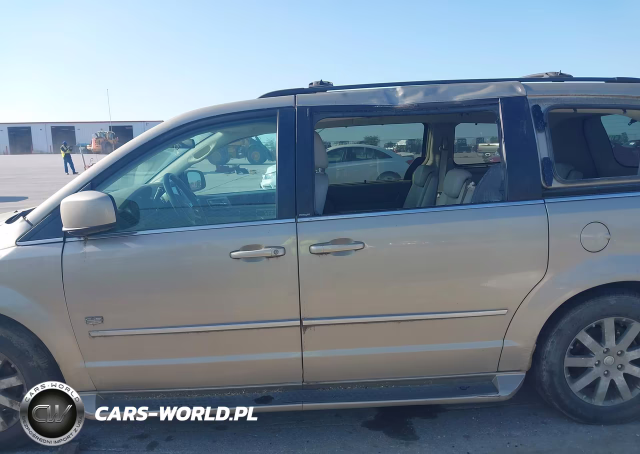 2009 Chrysler Town & Country Touring VIN:2A8HR54149R676603 - 14