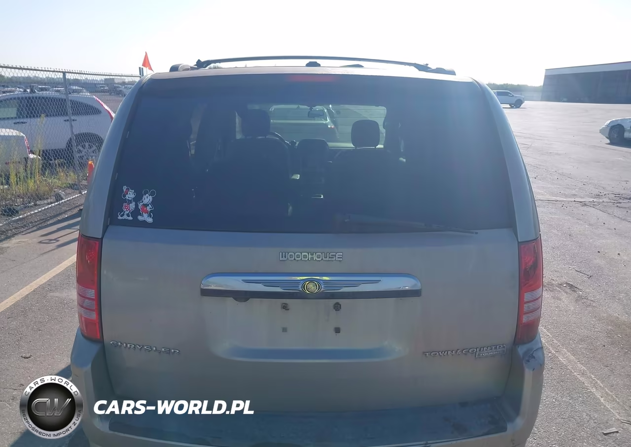 2009 Chrysler Town & Country Touring VIN:2A8HR54149R676603 - 16