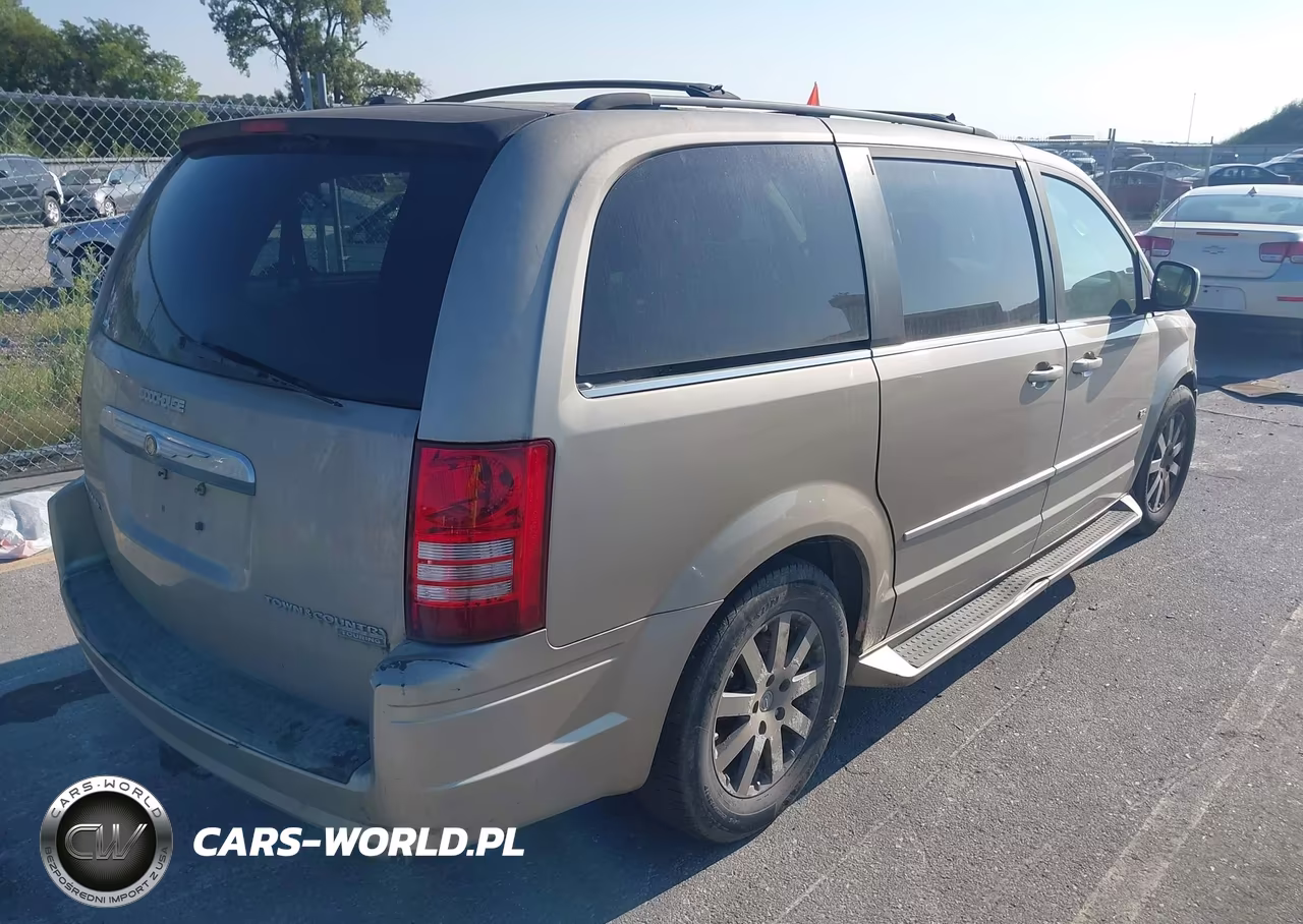 2009 Chrysler Town & Country Touring VIN:2A8HR54149R676603 - 4