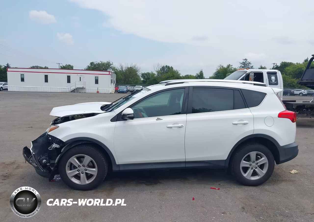 2014 Toyota Rav4 Xle VIN:2T3RFREV0EW184079 - 15