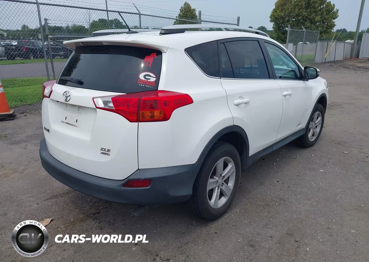 2014 Toyota Rav4 Xle VIN:2T3RFREV0EW184079 - 4