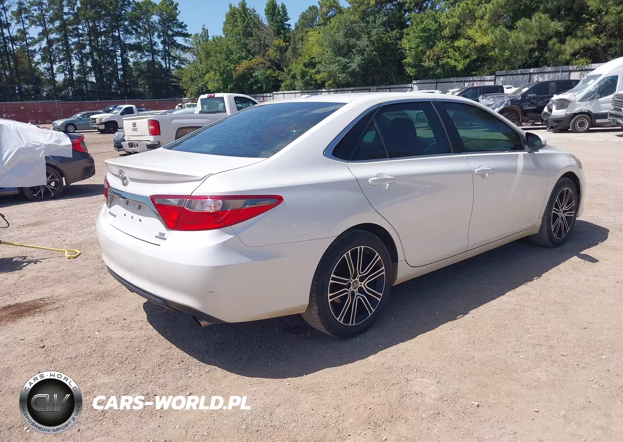 2016 Toyota Camry Se VIN:4T1BF1FK7GU153270 - 4
