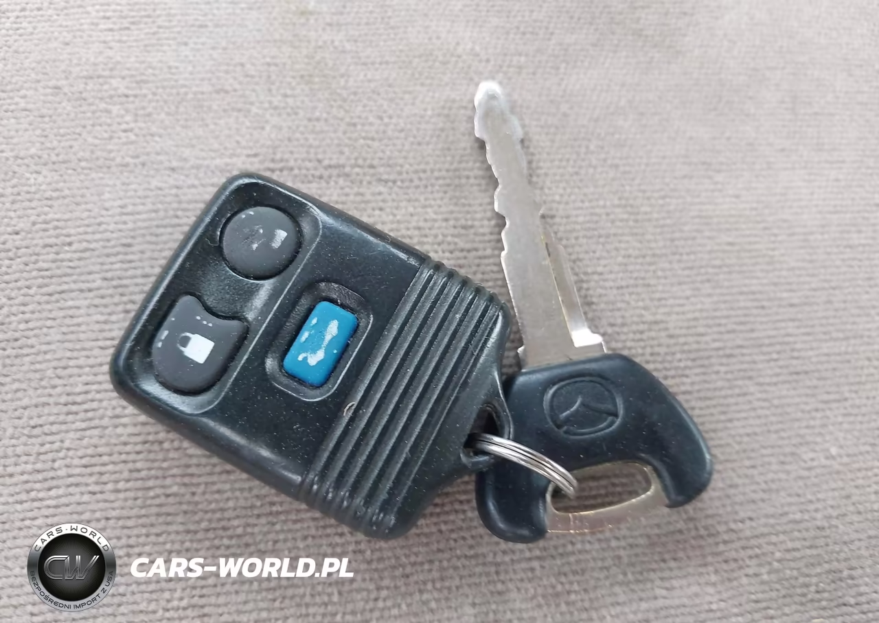 2002 Mazda 626 Lx VIN:1YVGF22C425307137 - 11