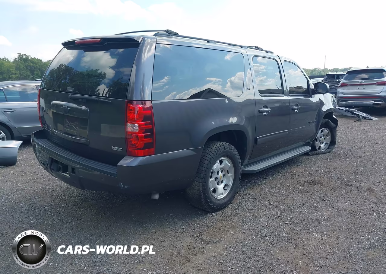 2010 Chevrolet Suburban 1500 Lt1 VIN:1GNUKJE3XAR261502 - 4