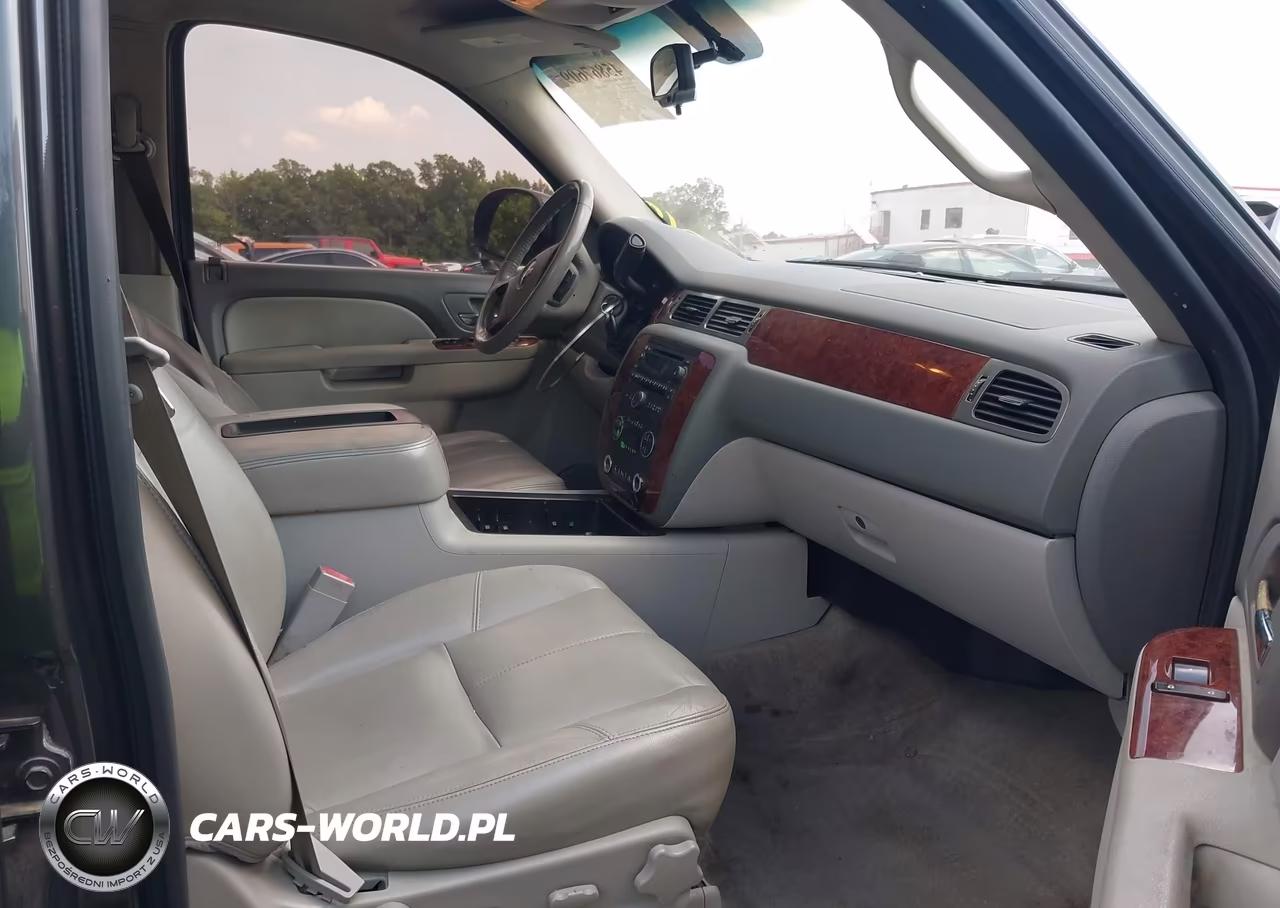2010 Chevrolet Suburban 1500 Lt1 VIN:1GNUKJE3XAR261502 - 5