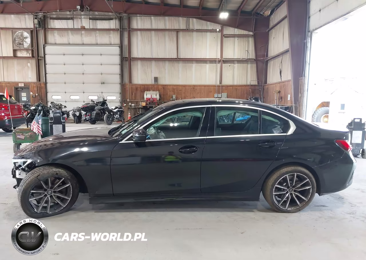 2021 BMW 330I xDrive VIN:3MW5R7J02M8B79492 - 14