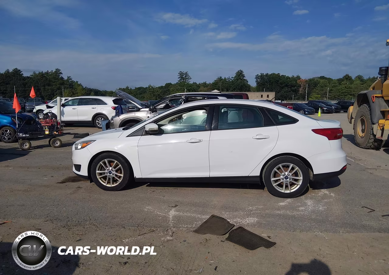2015 Ford Focus Se VIN:1FADP3F22FL201449 - 14