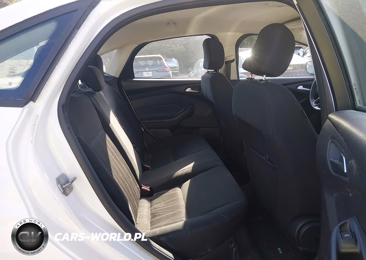 2015 Ford Focus Se VIN:1FADP3F22FL201449 - 8