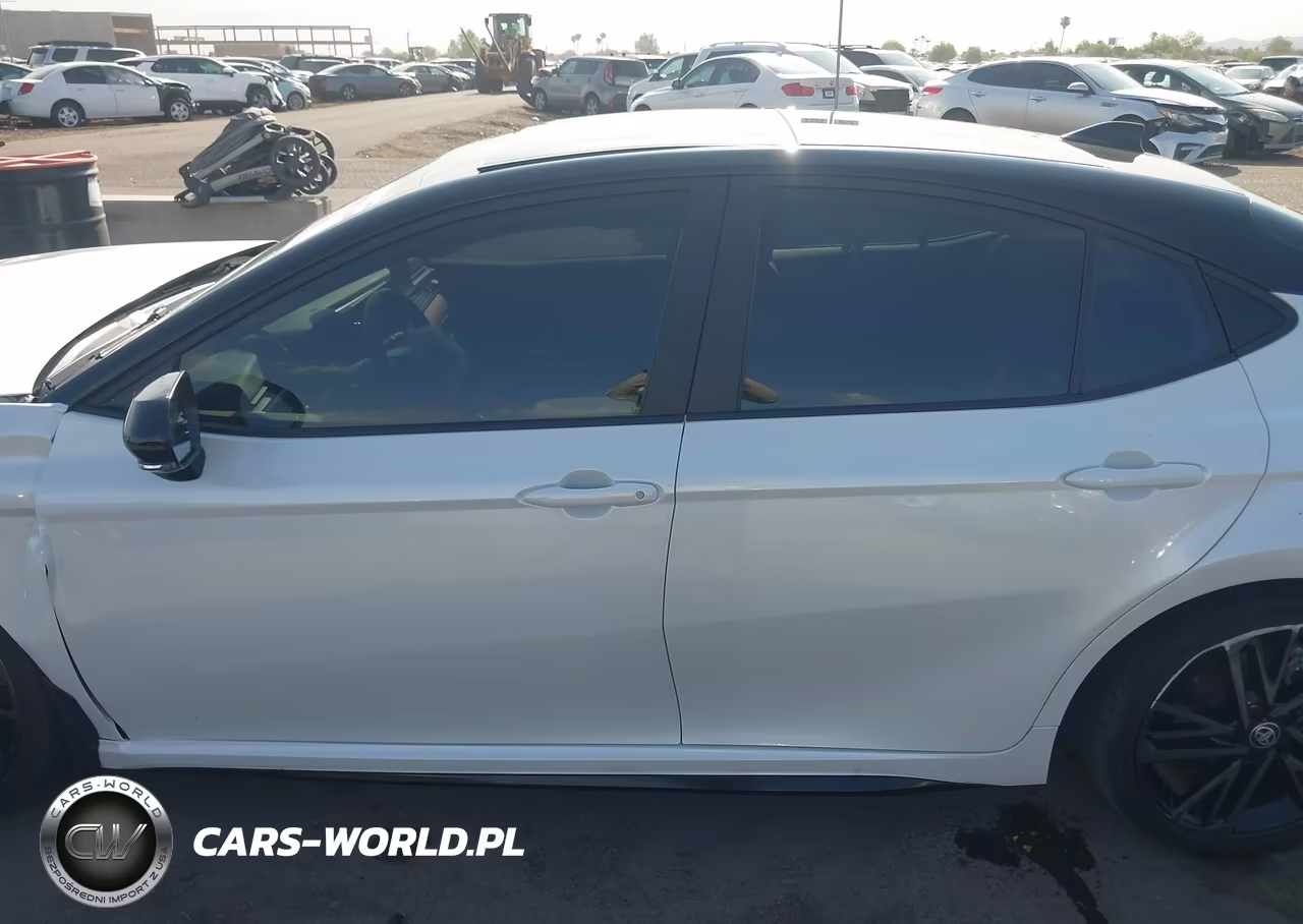 2025 Toyota Camry Xse VIN:4T1DAACK2SU075579 - 14