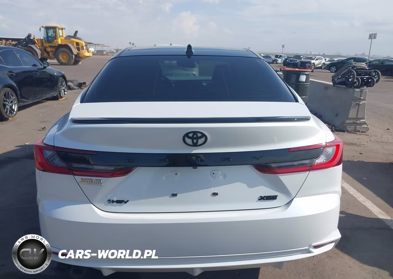 2025 Toyota Camry Xse VIN:4T1DAACK2SU075579 - 16