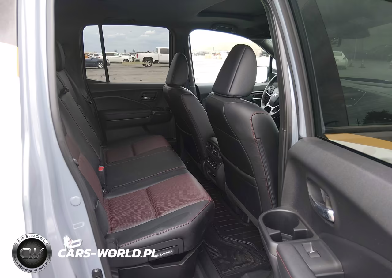 2025 Honda Ridgeline Black Edition VIN:5FPYK3F82SB045531 - 8