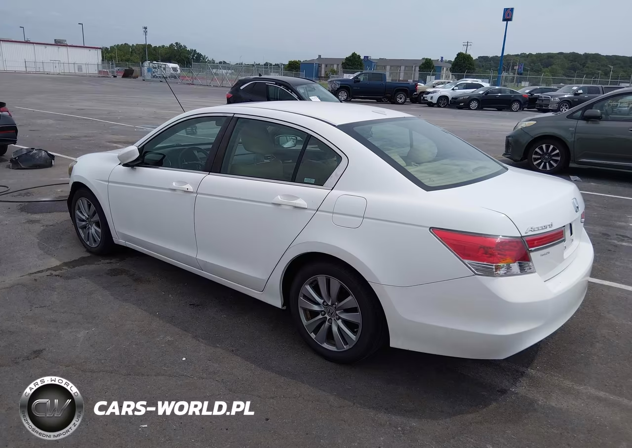 2011 Honda Accord 2.4 Ex-L VIN:1HGCP2F84BA020025 - 3