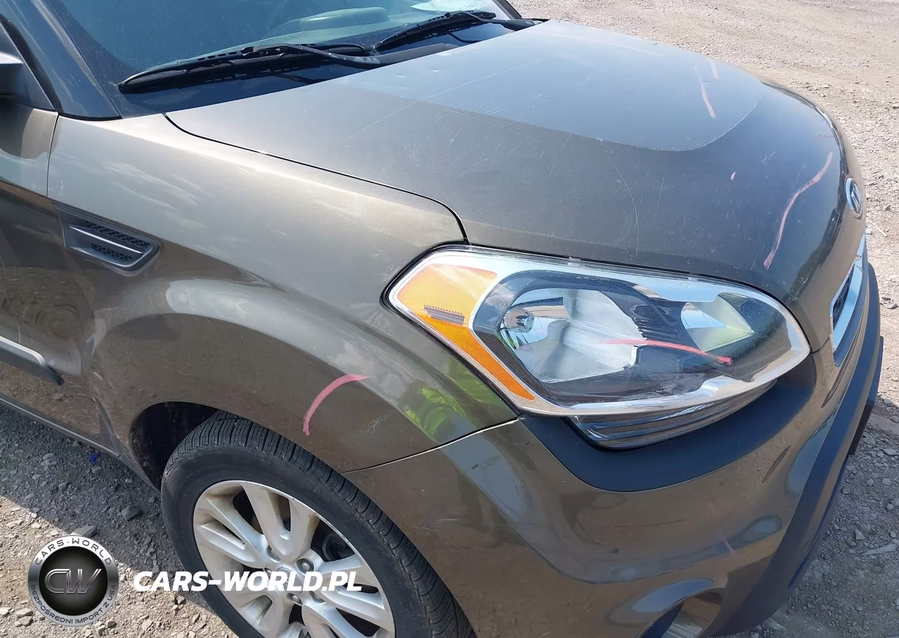 2012 Kia Soul + VIN:KNDJT2A63C7385477 - 12