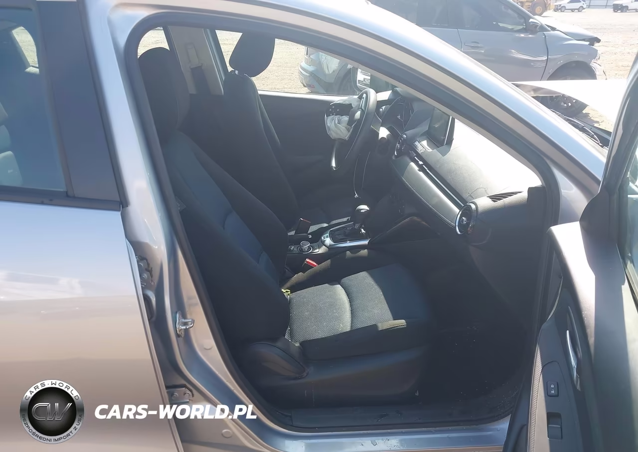 2017 Toyota Yaris Ia VIN:3MYDLBYV6HY153036 - 5
