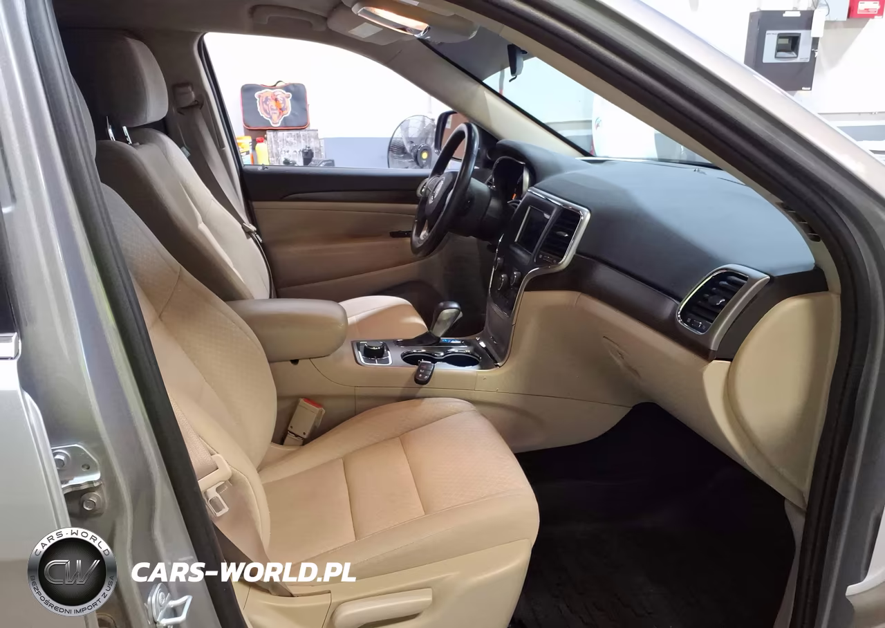 2018 Jeep Grand Cherokee Laredo E 4X4 VIN:1C4RJFAG2JC456956 - 5