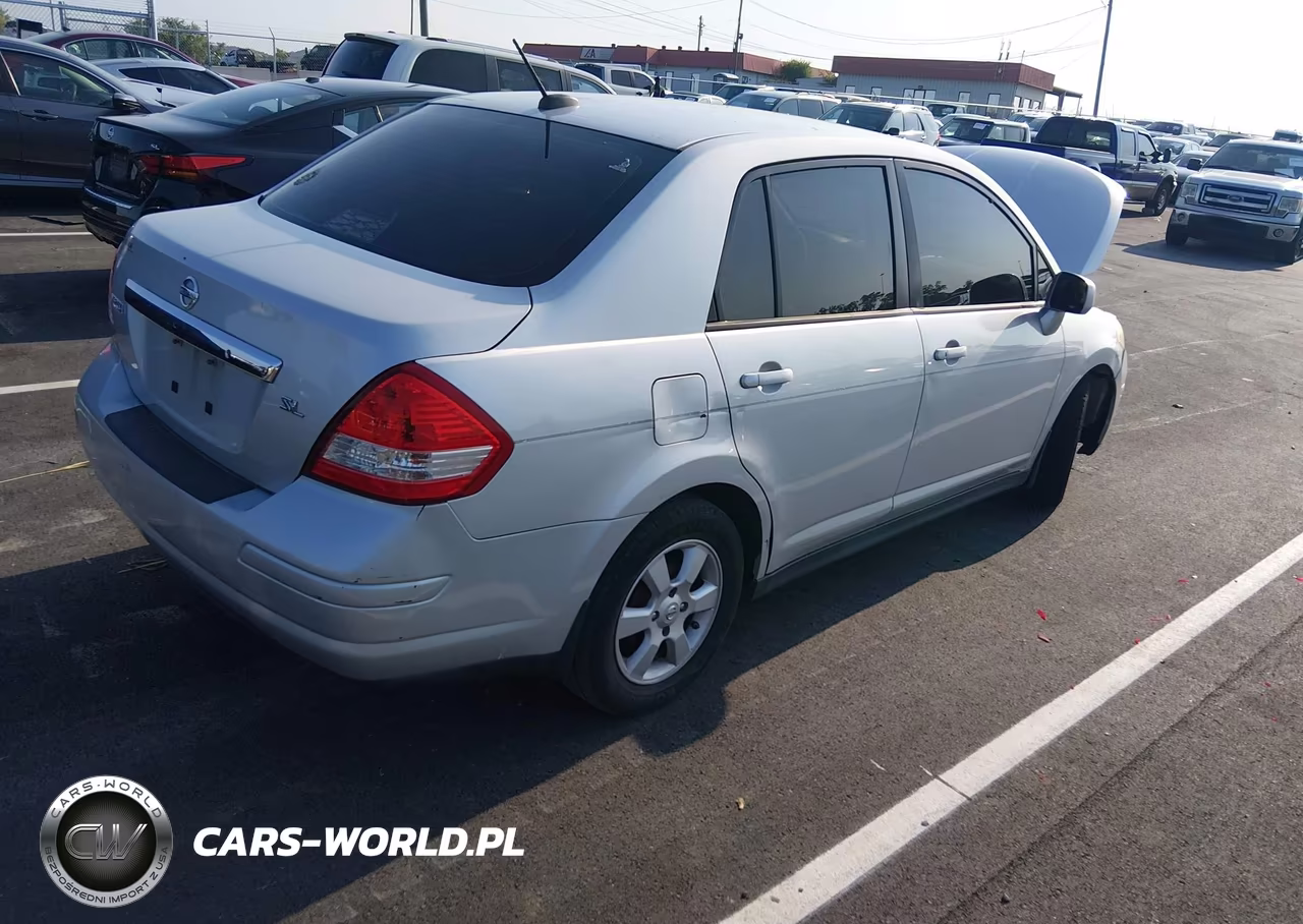 2011 Nissan Versa 1.8Sl VIN:3N1BC1AP3BL377979 - 4