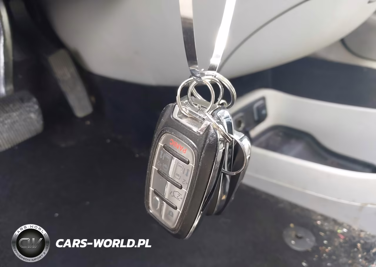 2017 Chrysler Pacifica Touring-L Plus VIN:2C4RC1EG7HR520000 - 11