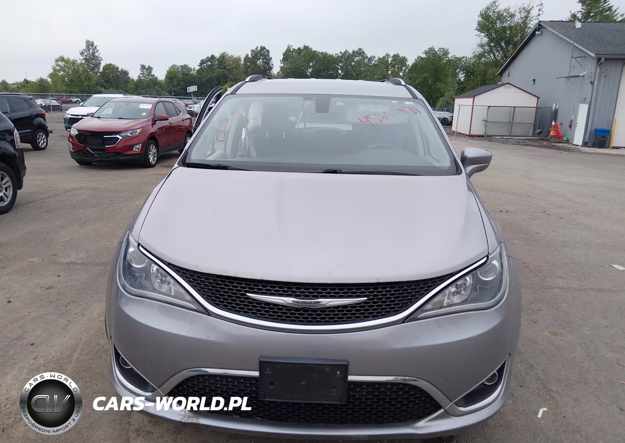 2017 Chrysler Pacifica Touring-L Plus VIN:2C4RC1EG7HR520000 - 12