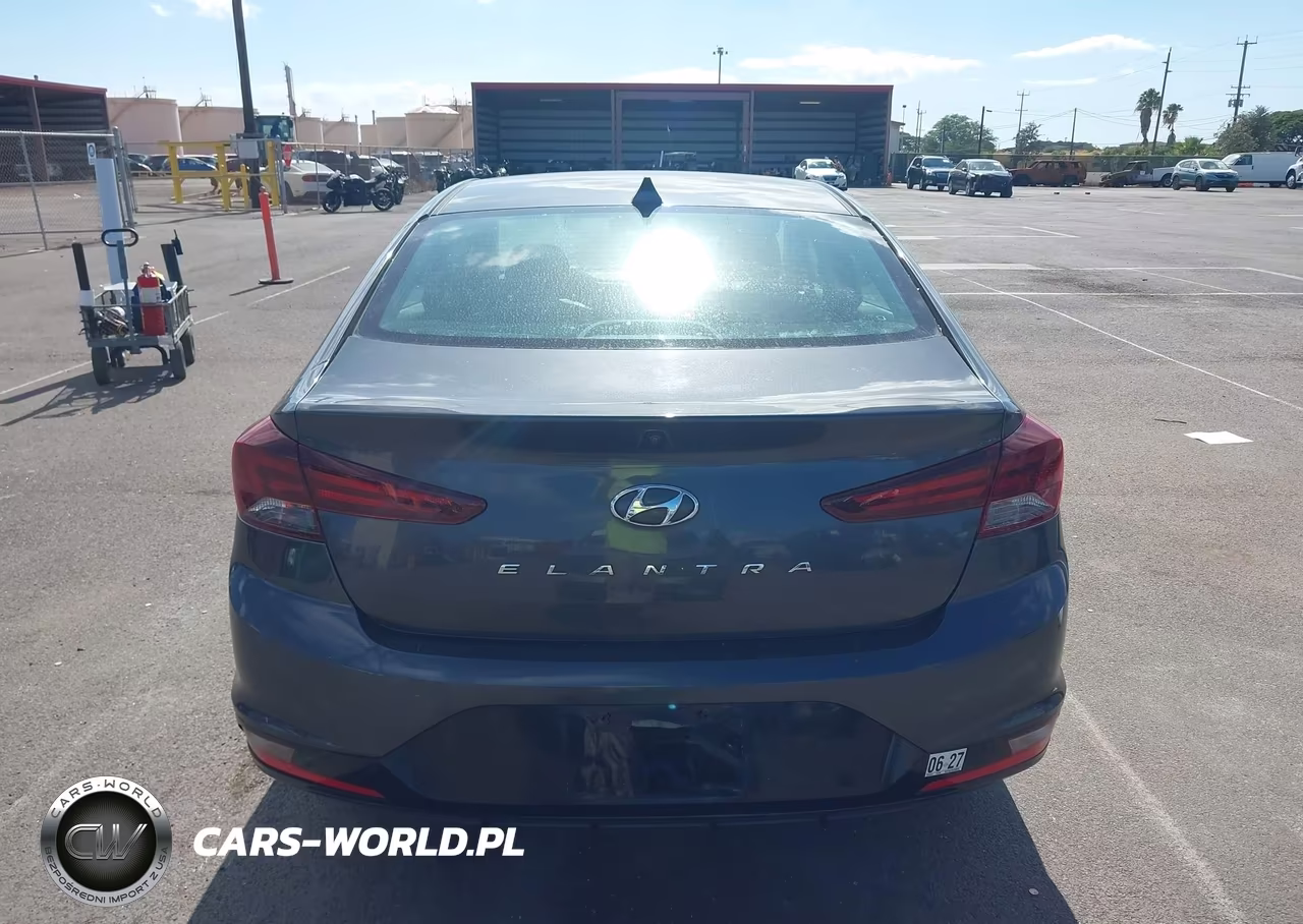 2020 Hyundai Elantra Sel VIN:5NPD84LF9LH598940 - 16