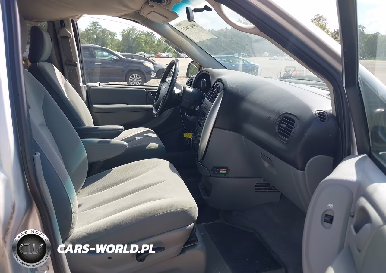 2007 Chrysler Town & Country Touring VIN:2A4GP54L77R311589 - 5