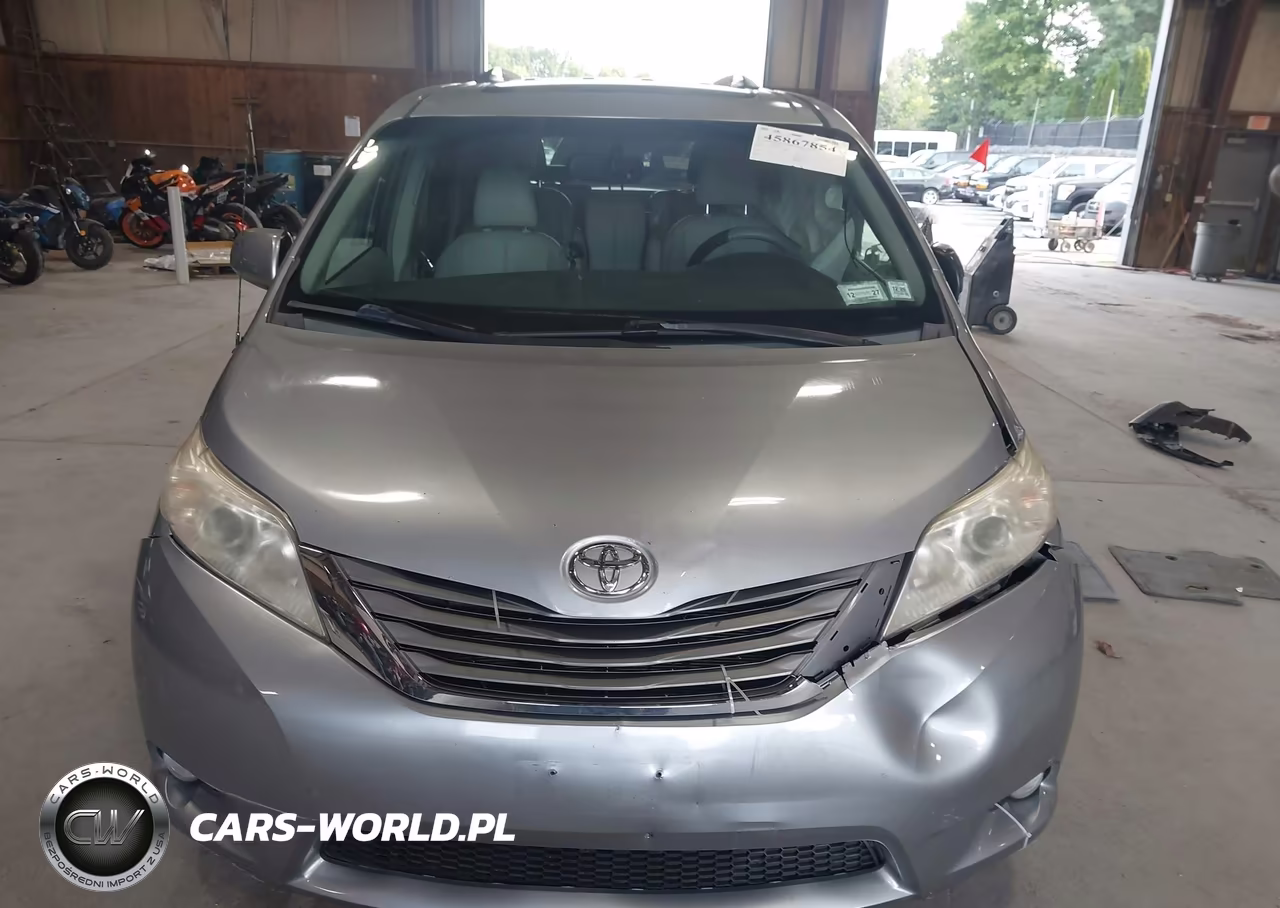 2013 Toyota Sienna Xle V6 8 Passenger VIN:5TDYK3DC5DS388669 - 12