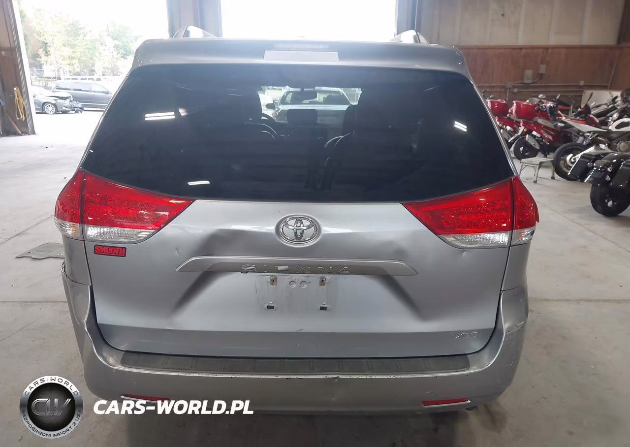 2013 Toyota Sienna Xle V6 8 Passenger VIN:5TDYK3DC5DS388669 - 16