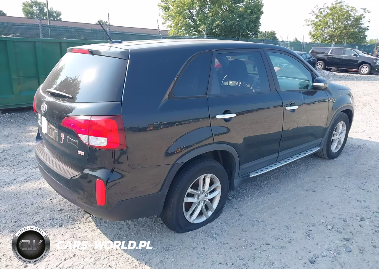 2014 Kia Sorento Lx VIN:5XYKT3A66EG518197 - 4