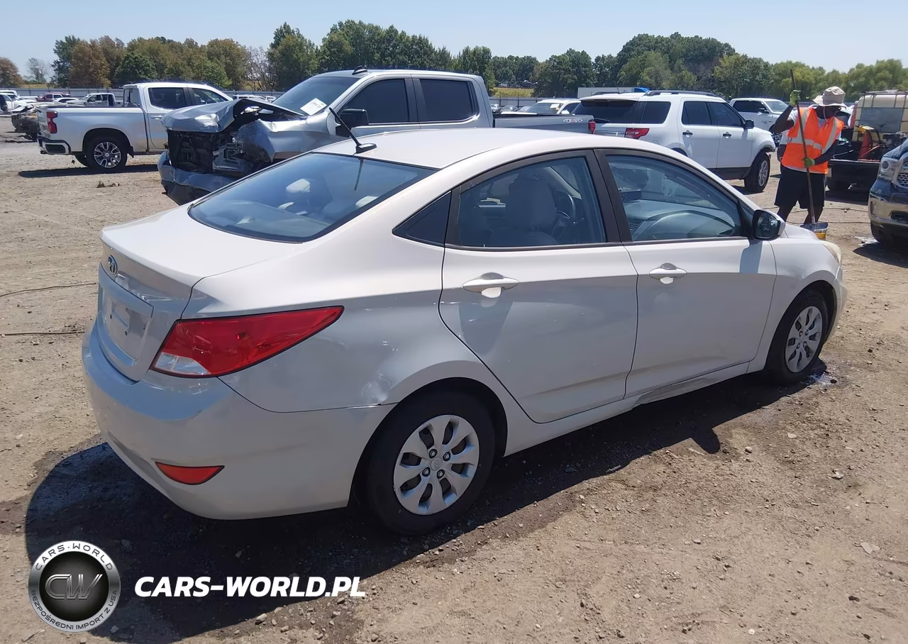 2016 Hyundai Accent Se VIN:KMHCT4AE5GU090847 - 4
