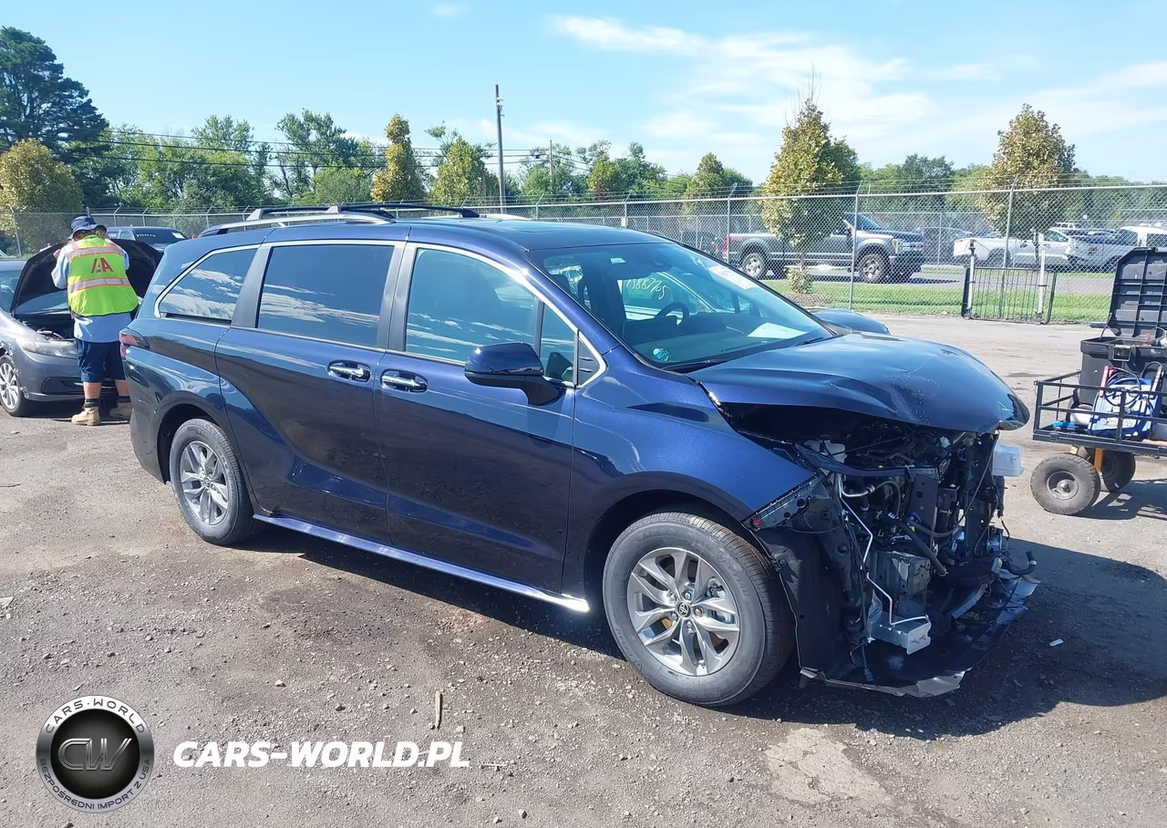 2026 Toyota Sienna Xle