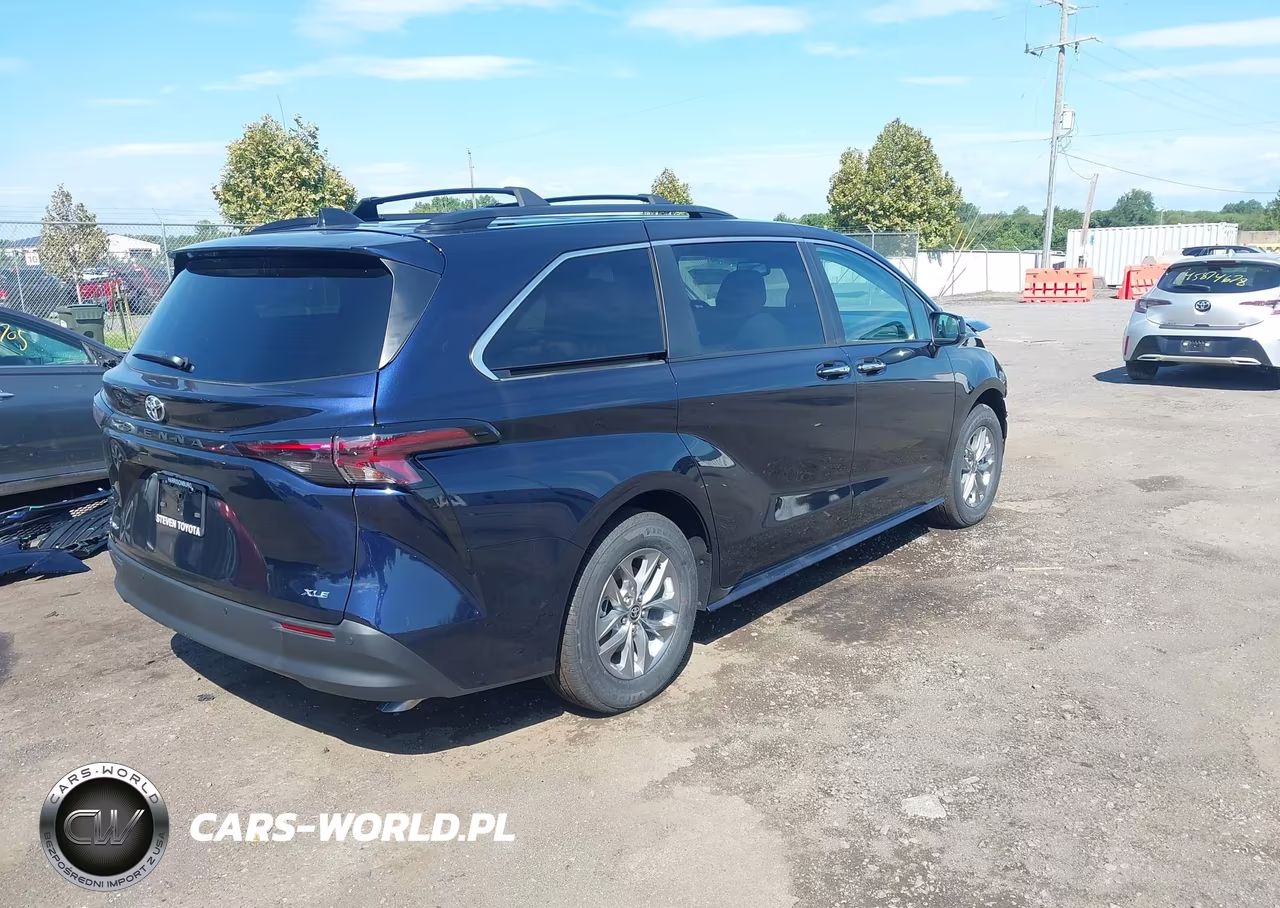 2026 Toyota Sienna Xle VIN:5TDYSKFC7TS258804 - 4