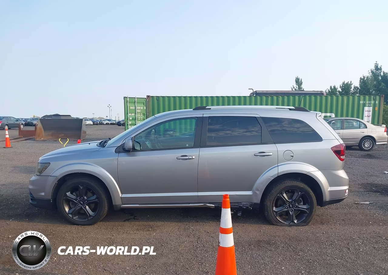 2018 Dodge Journey Crossroad VIN:3C4PDCGG6JT516343 - 14