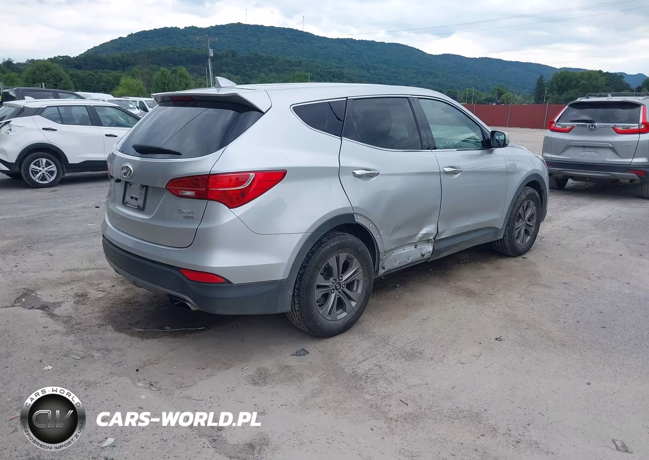2016 Hyundai Santa Fe Sport 2.4L VIN:5XYZTDLB1GG368274 - 4