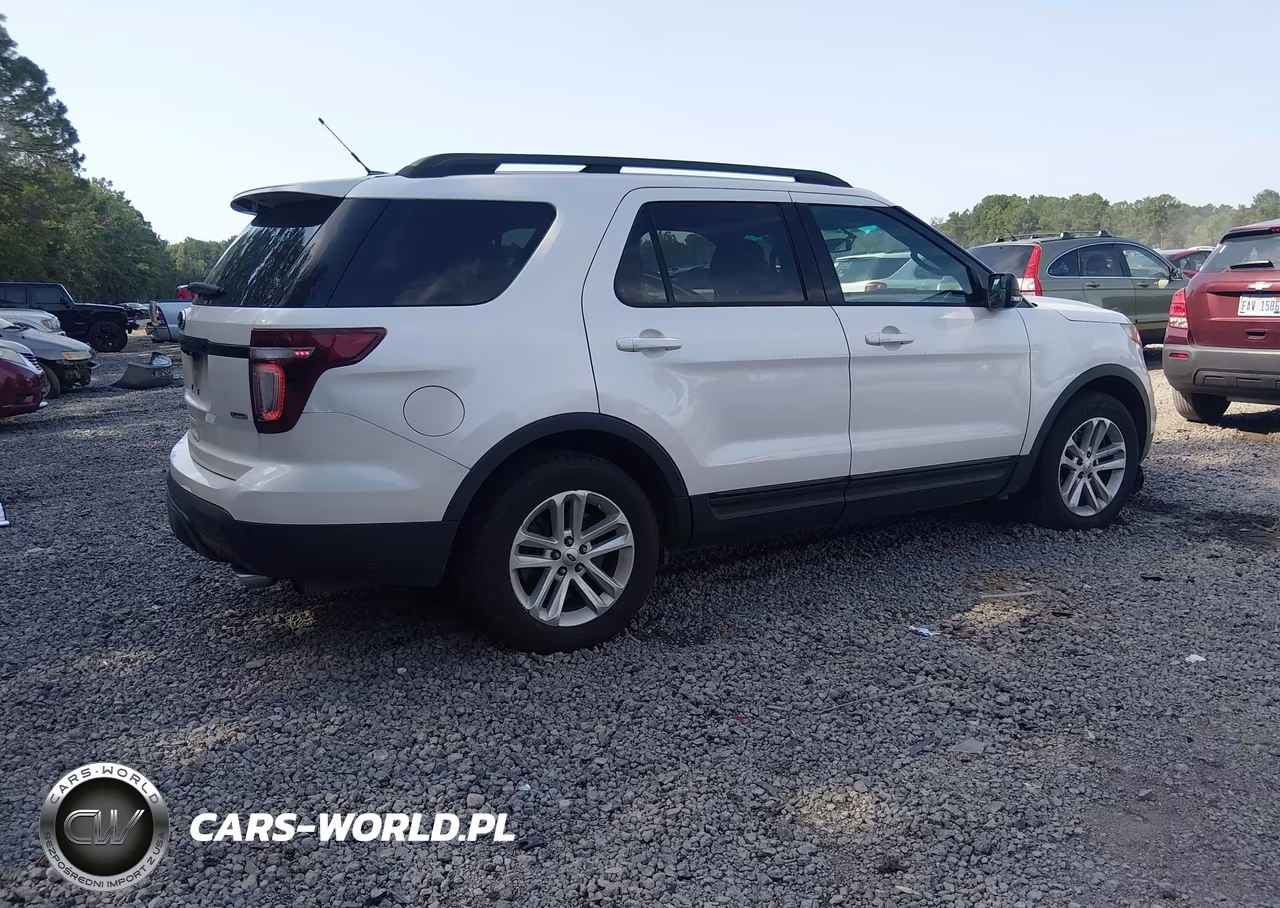 2015 Ford Explorer Sport VIN:1FM5K8GT1FGB15412 - 4
