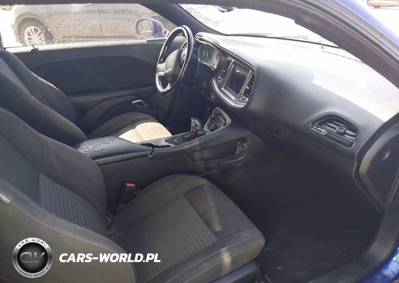 2020 Dodge Challenger Sxt VIN:2C3CDZAG1LH135199 - 5