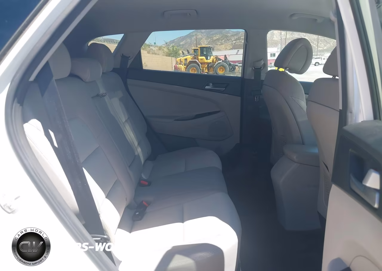 2016 Hyundai Tucson Sport VIN:KM8J33A27GU075807 - 8