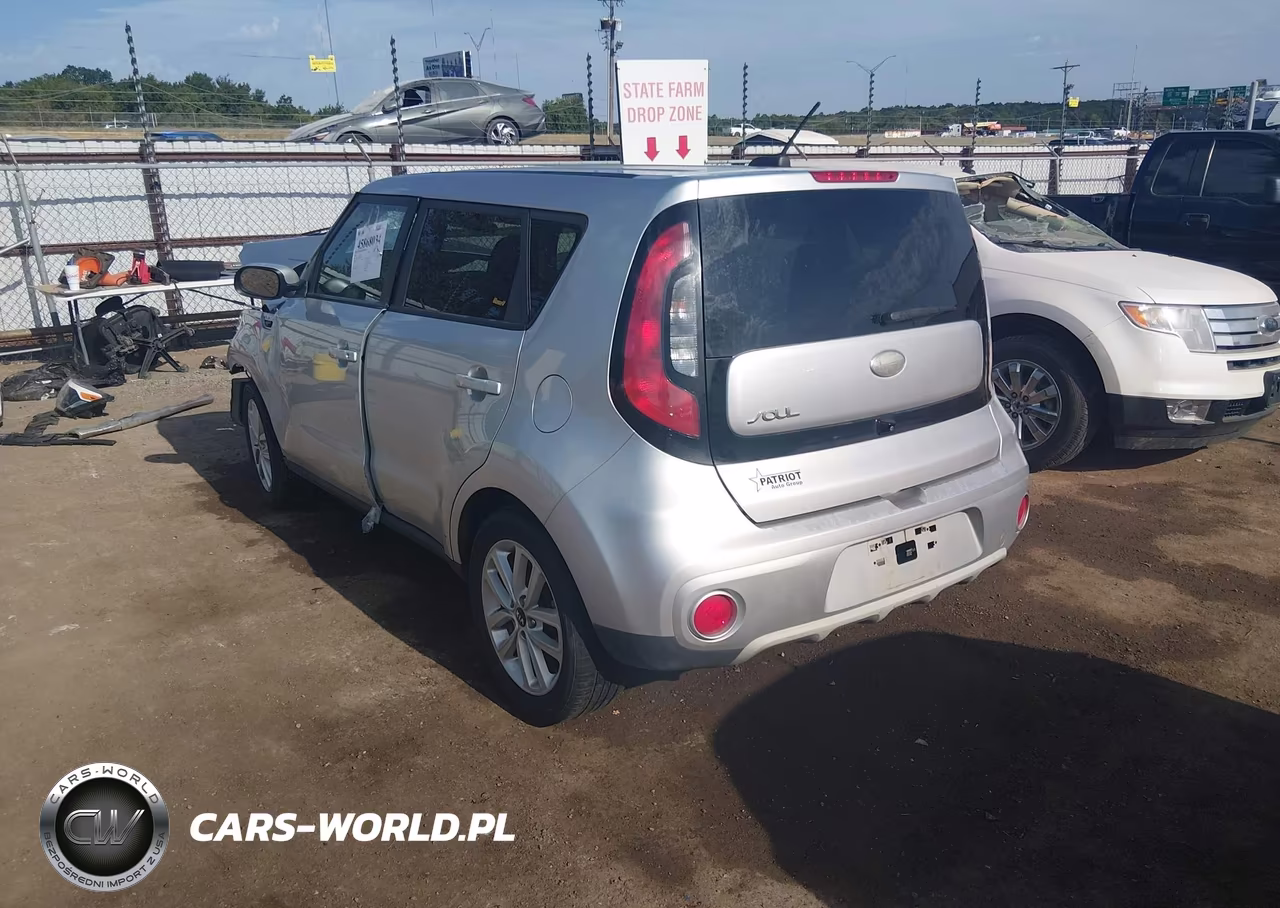 2019 Kia Soul + VIN:KNDJP3A55K7698319 - 3