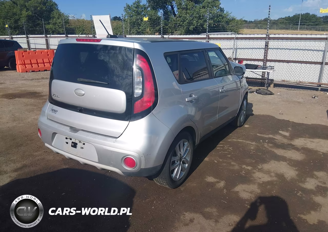 2019 Kia Soul + VIN:KNDJP3A55K7698319 - 4