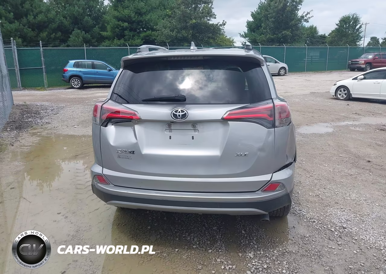 2018 Toyota Rav4 Xle VIN:2T3WFREV5JW422408 - 17