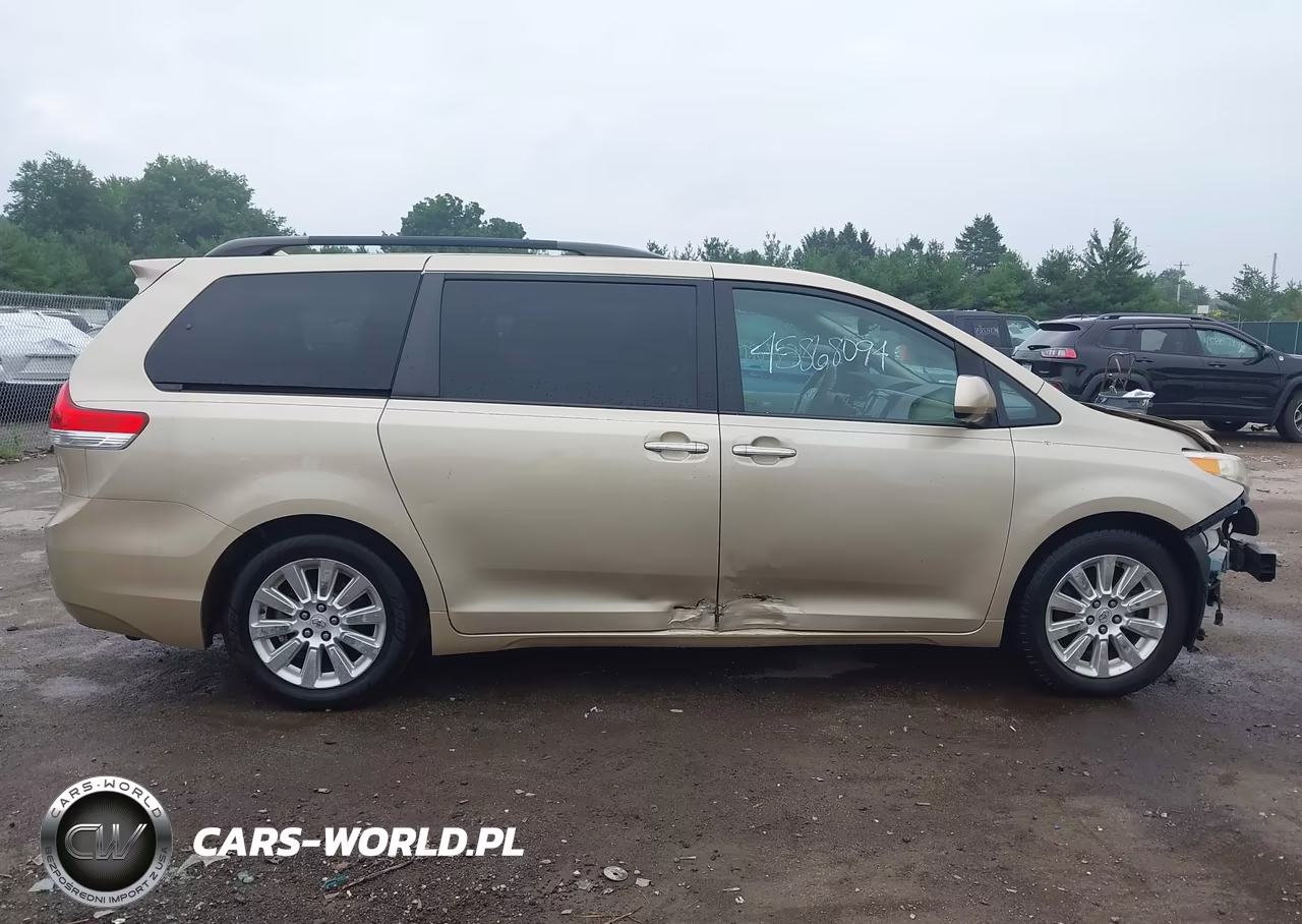 2011 Toyota Sienna Limited V6 VIN:5TDYK3DC7BS030339 - 14