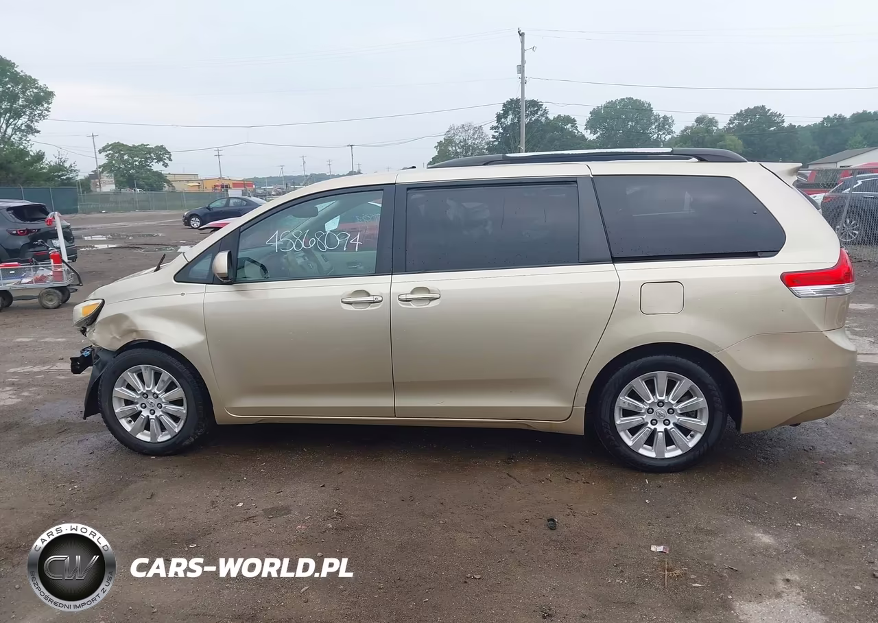 2011 Toyota Sienna Limited V6 VIN:5TDYK3DC7BS030339 - 15