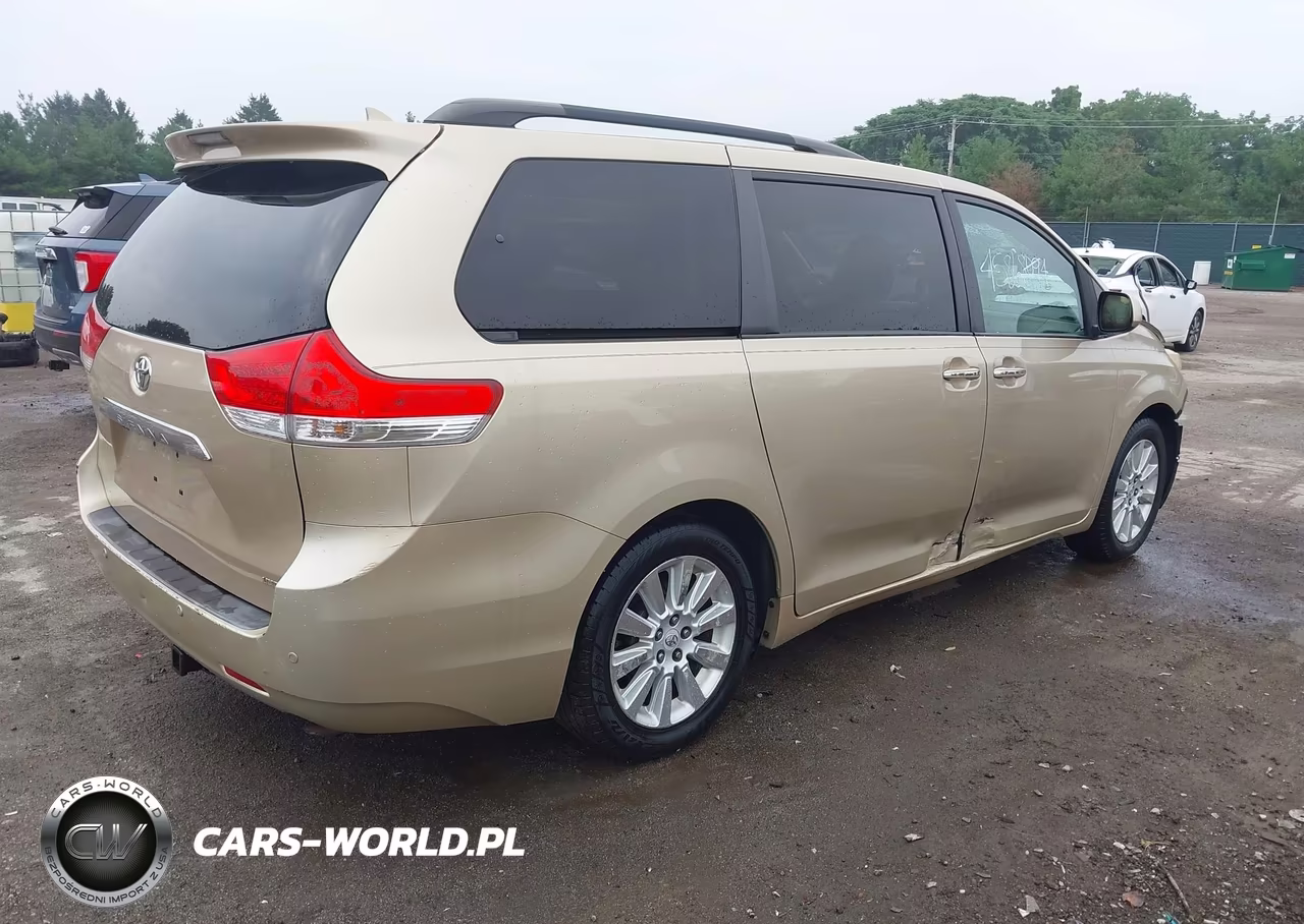 2011 Toyota Sienna Limited V6 VIN:5TDYK3DC7BS030339 - 4