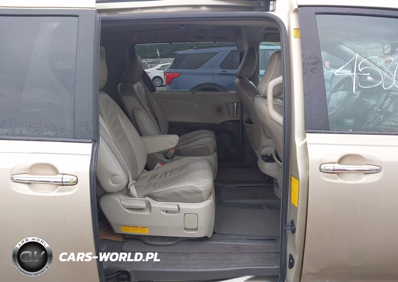 2011 Toyota Sienna Limited V6 VIN:5TDYK3DC7BS030339 - 8